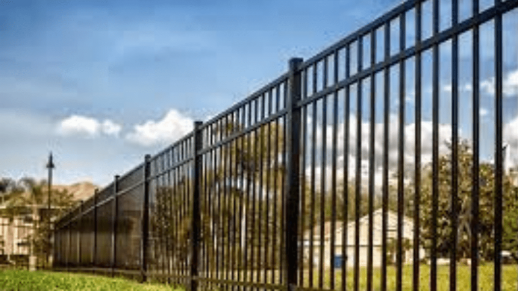 Tips to Build a Property Fence That Everyone Will Love